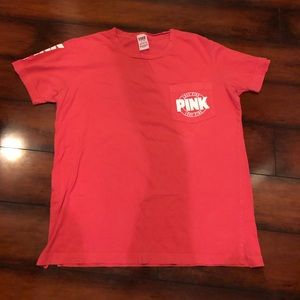 VS pink T-shirt